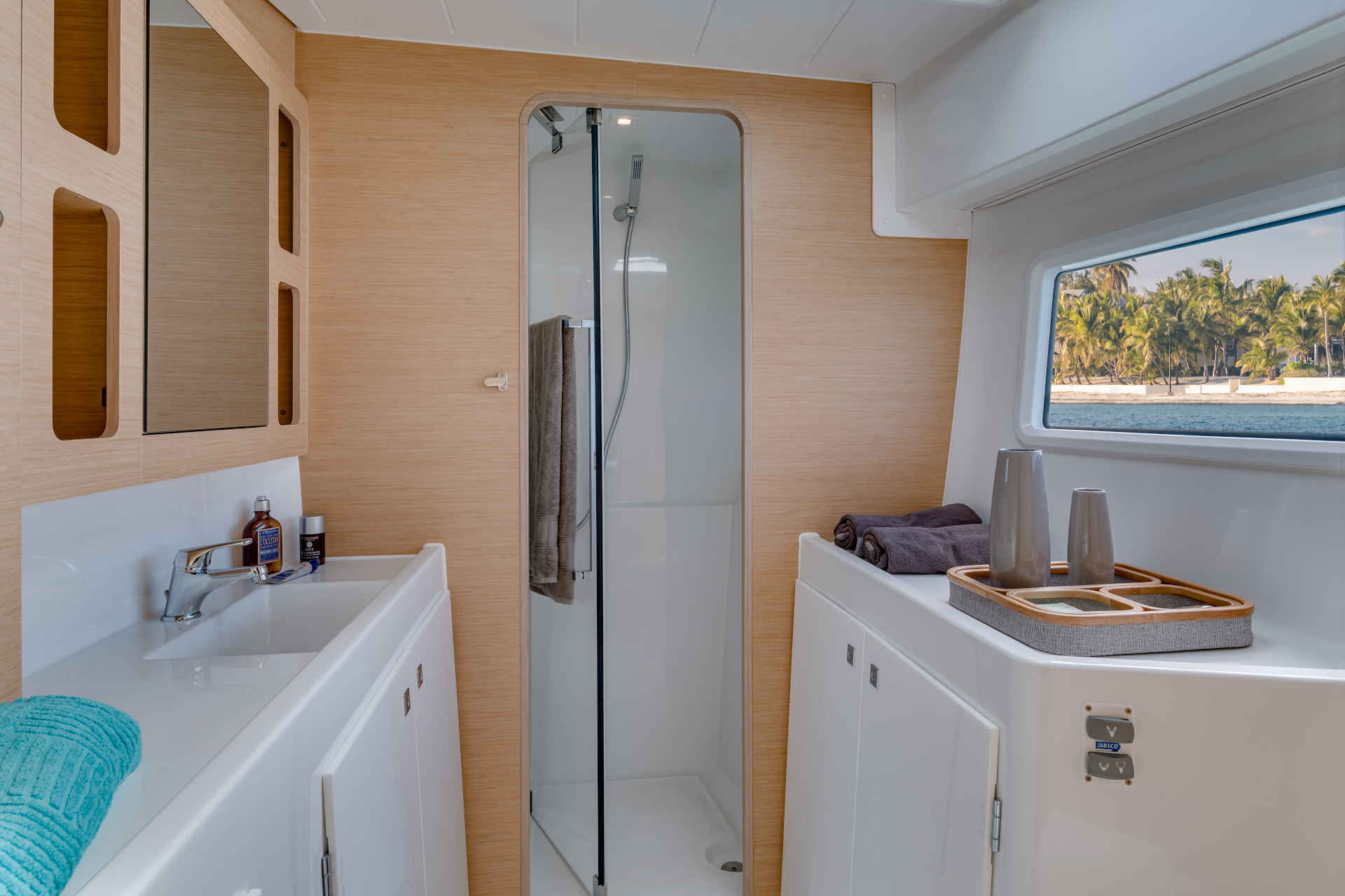 Katamaran Lagoon 42 Badezimmer